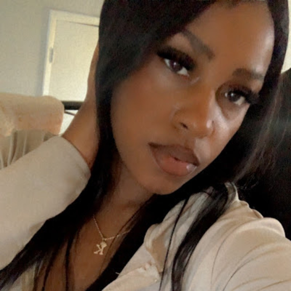 Meet your Posher, Karissa